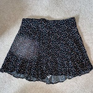 Urban Outfitters mini skirt size XS